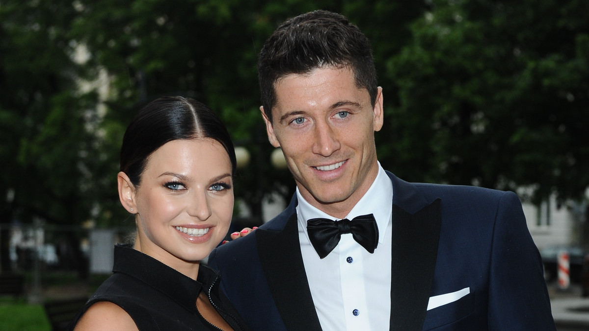 Anna i Robert Lewandowscy niebawem po raz pierwszy zostaną rodzicami. Sportowe małżeństwo od dłuższego czasu przygotowuje się do narodzin potomka. Magazyn "Flesz" pisze, że pokoik dziecka Lewandowskich będzie piękny i ekskluzywny.