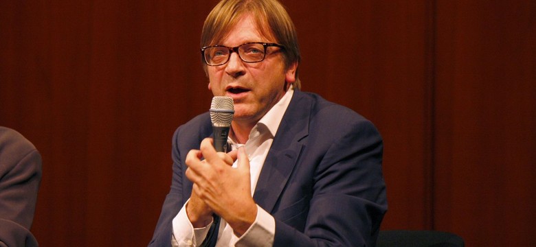 Guy Verhofstadt: Strategia szczepień UE poniosła fiasko