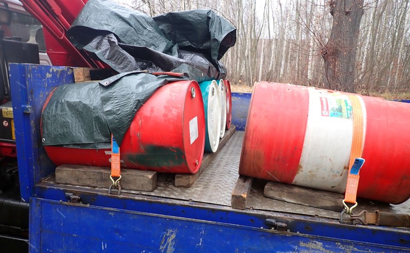 Niemiec przewoził 1600 litrów paliwa z Polski