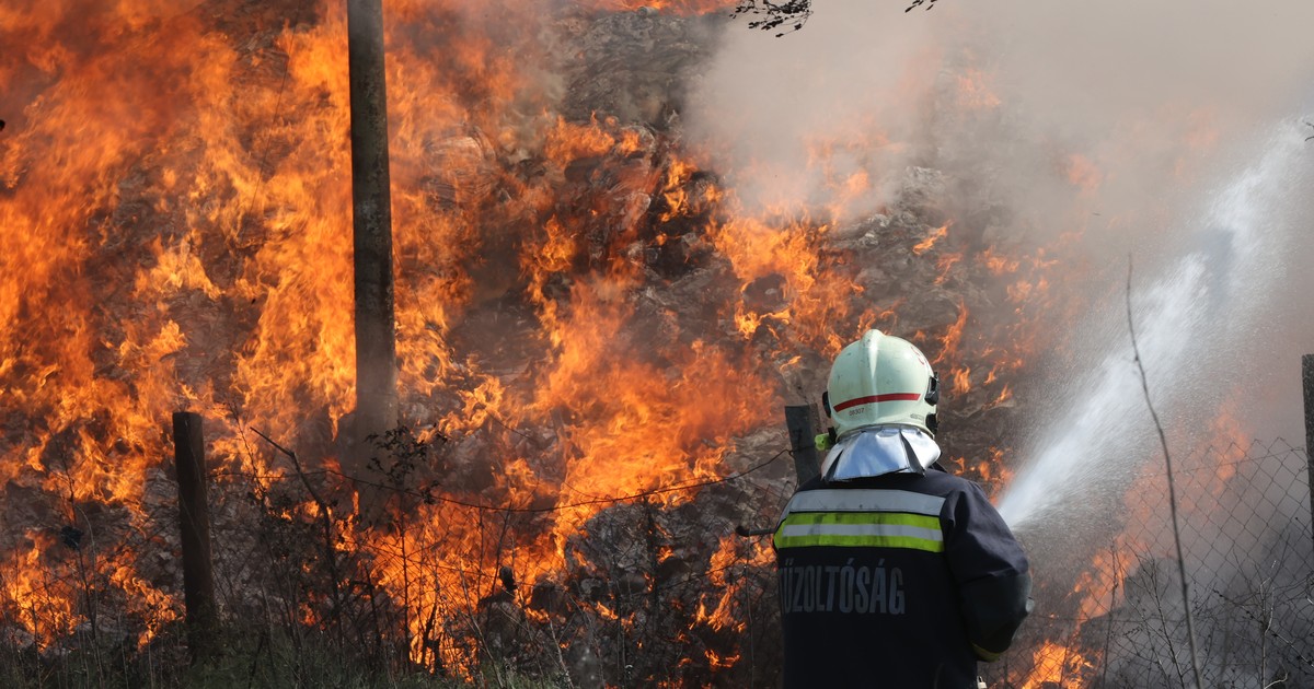 Lakástüzek, karambolok és tűzijáték:162 helyszínen dolgoztak a tűzoltók az év utolsó napján - halálos áldozat is volt