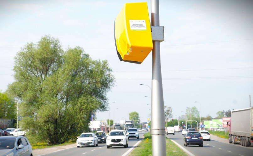 Fotoradar rekordzista na Al. Jerozolimskie w Warszawie zniszczony drugi raz