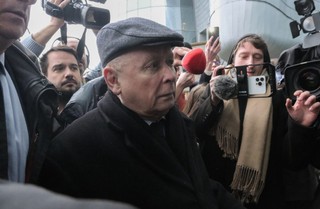 Kaczyński w siedzibie TAI. 'Przyjechałem ocenić skalę łamania prawa'
