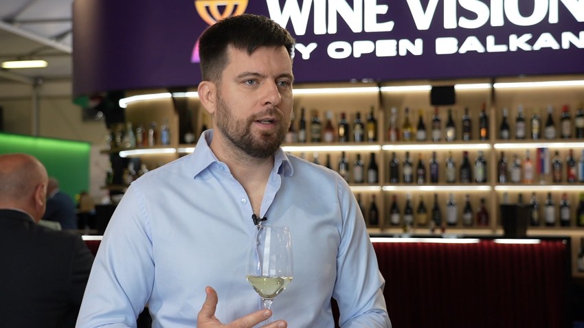 Mladen Dragojlović, enolog