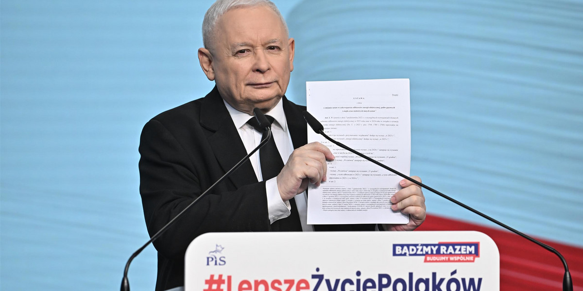 Jarosław Kaczyński jest skłonny zagłosować razem z partiami większości sejmowej. 