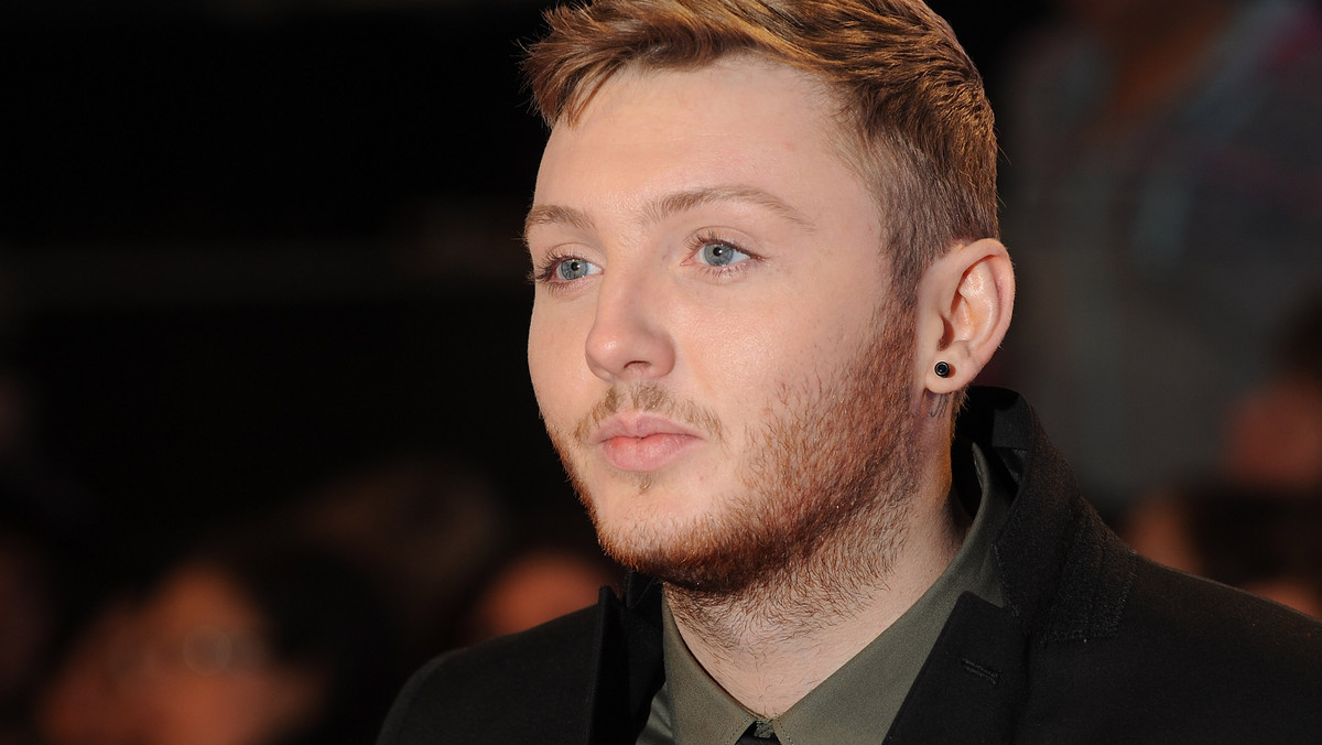 Jak mieszka James Arthur? Co za willa! [ZDJĘCIA]