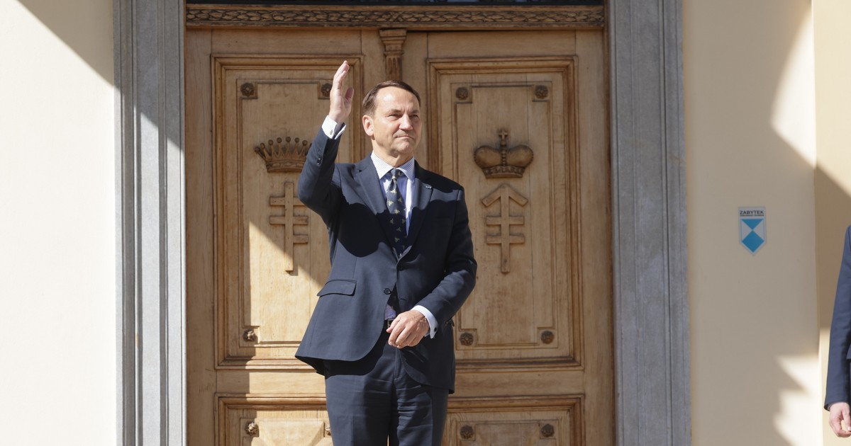 Jeśli zmienimy jeden człon umowy, zmienić trzeba będzie też drugi. Sikorski ustawia się jako asertywny sojusznik USA
