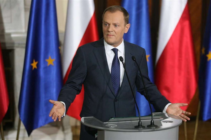 Tusk tnie wpływy OFE! Mówi, że zaoszczędzimy