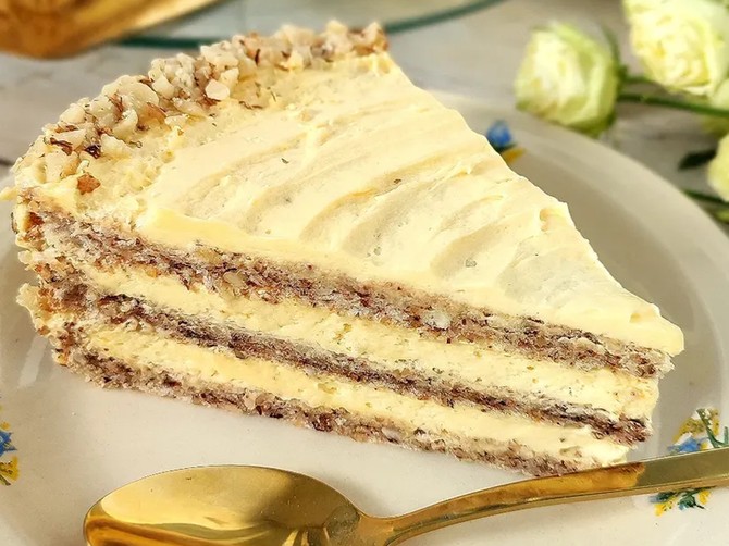 Torta sa orasima i lešnicima