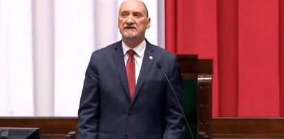 Pierwsze posiedzenie Sejmu. Macierewicz o gender, Okrągłym Stole i chrześcijaństwie