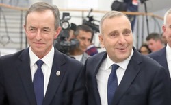 Schetyna: Tak jak w Sejmie skończyła się opozycja totalna, tak w Senacie skończyła się władza totalna