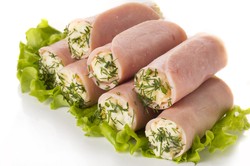 Remigiusz Rączka poleca na Wielkanoc. Roladki z puchem chrzanowym będą hitem!