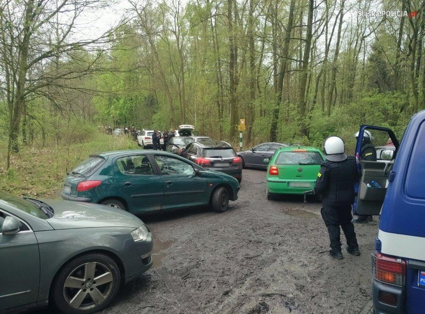 Chuligani szykowali ustawkę. Mieli siekiery, gaz i pałki