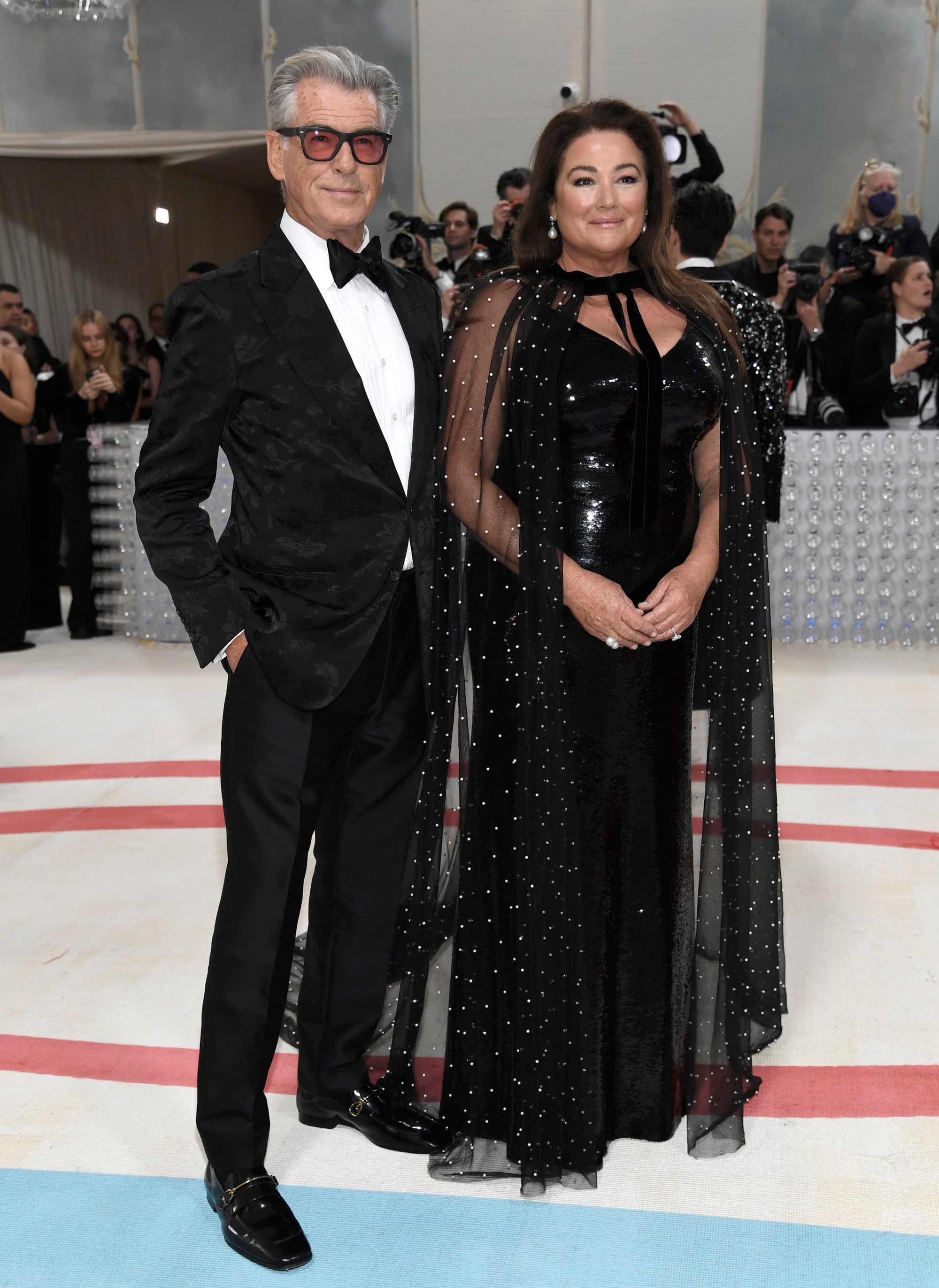 Pierce Brosnan s manželkou Keely na Met Gala 2023.