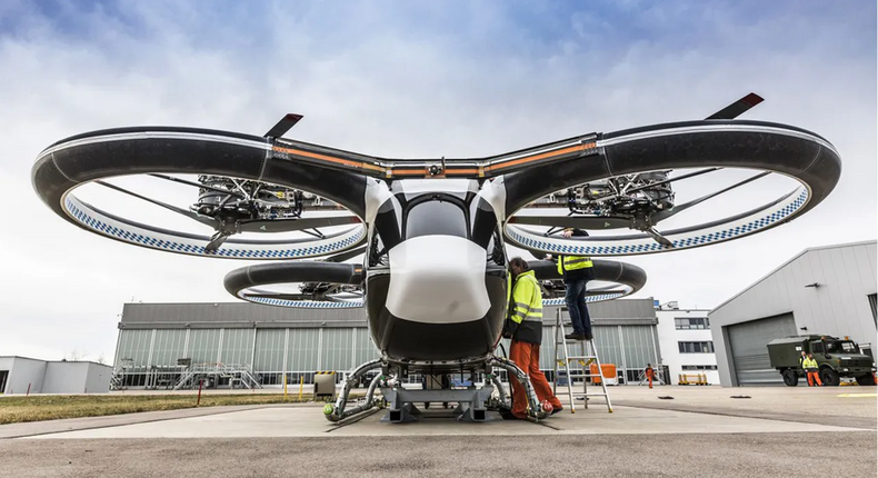 Le CityAirbus, engin sans pilote à décollage vertical doté de 4 places, semble le prototype du groupe aéronautique le plus adapté à une logique de transport urbain (Airbus)