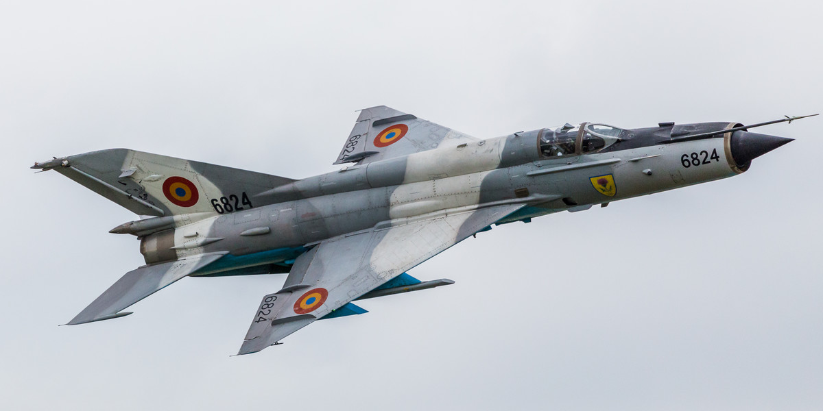 MiG-21 rumuńskich sił powietrznych podczas pokazu w 2019 r.