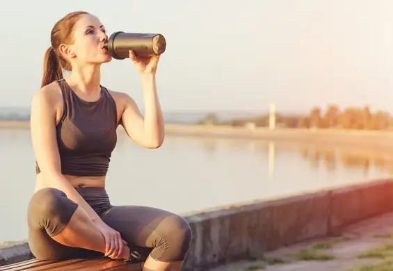 Nie ma nic gorszego niż zbyt rzadki shake proteinowy. Przepisy na idealne koktajle białkowe