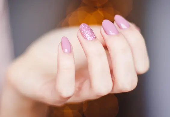 Jedno małe urządzenie, za pomocą którego wykonasz kompletny manicure. Teraz na promocji