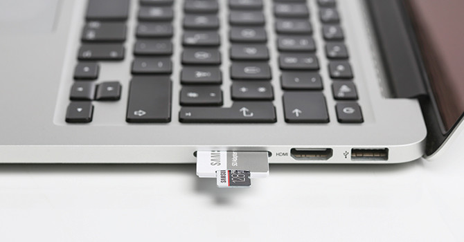 Dysponując adapterem kart microSD, możemy używać jej prawie wszędzie, na przykład z notebookiem albo pecetem zamiast pendrive'a.