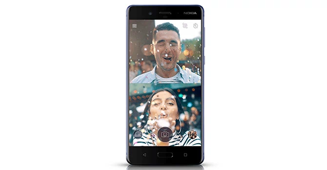 Proszę o uśmiech: Nokia 8 w trybie dual używa przedniego i tylnego aparatu i wszystko - nawet wideo - rejestruje dubeltowo w 4K. Ta funkcja pozwala na nowe pomysły narracyjne i inne perspektywy.