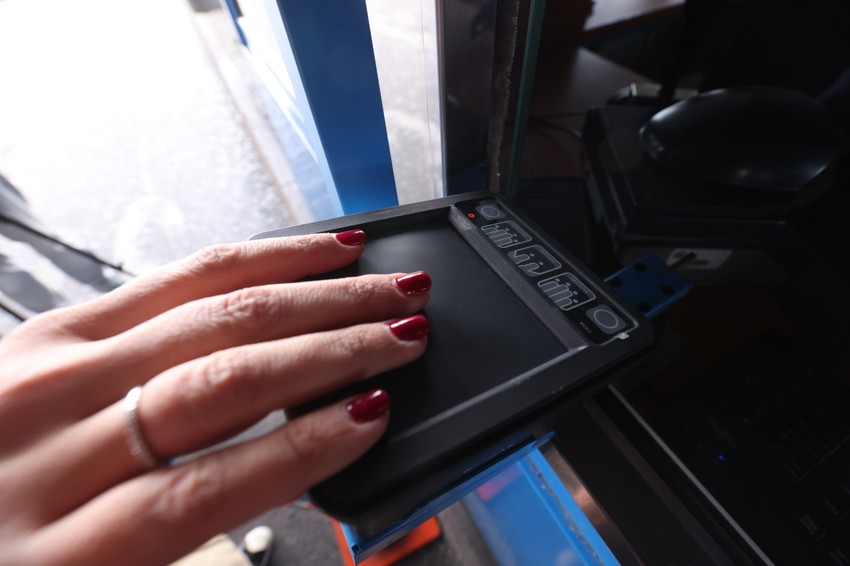 Skeniranje otisaka četiri prsta