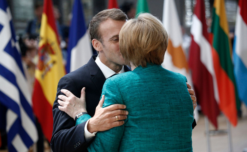 Emmanuel Macron i Angela Merkel