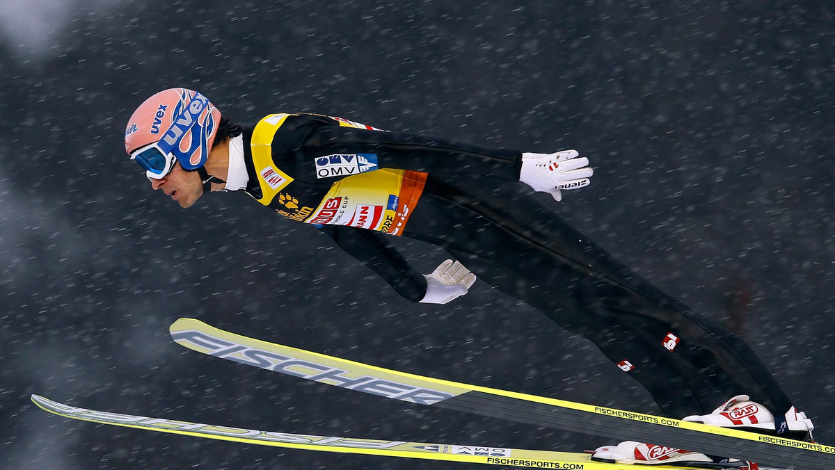 Germany, OBERSTDORF, 2011-12-29T150331Z_01_MDA01_RTRIDSP_3_SKI-JUMPING-HILLS.jpg