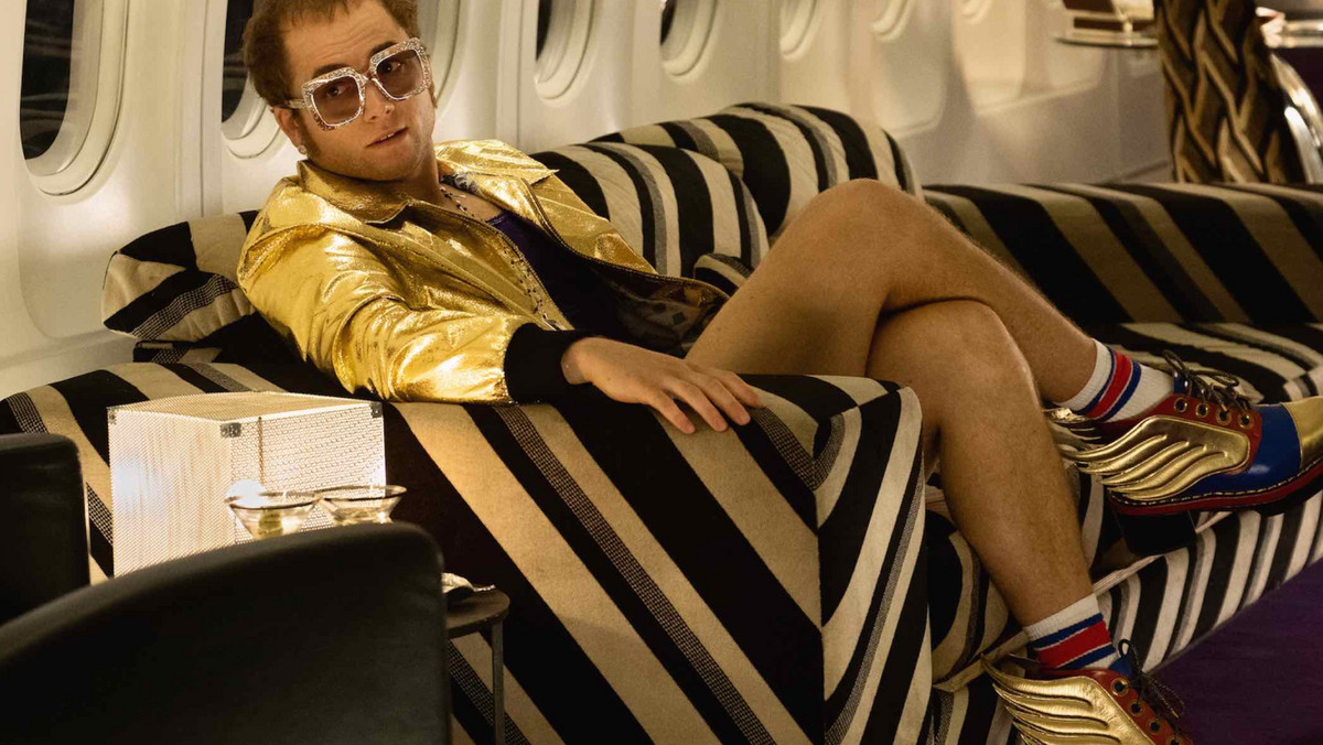 Elton John: Taron Egerton zagra piosenkarza w filmie Rocketman [FOTO]