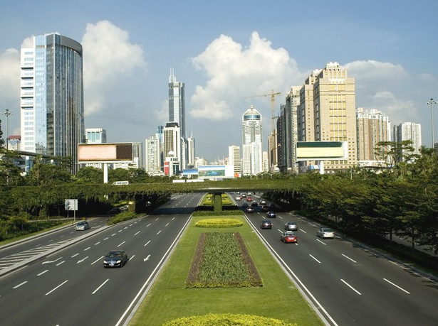 W tym roku powstanie 260 km nowych autostrad. Jakim cudem?