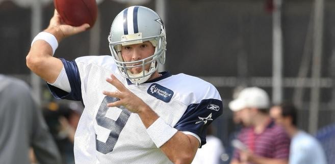 <b>6. Tony Romo</b> 
<br>
<br>
Całkowite zarobki: 28,8 mln dol. 
<br>
<br>
Pensja: 25,8 mln dol. / Kontrakty reklamowe: 3 mln dol.