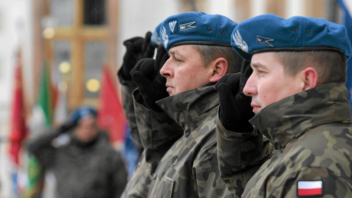 Pierwsza grupa żołnierzy Wielonarodowego Korpusu Północny Wschód, która na początku roku wyleciała do Afganistanu, wróciła do Szczecina – poinformowały  służby prasowe jednostki.