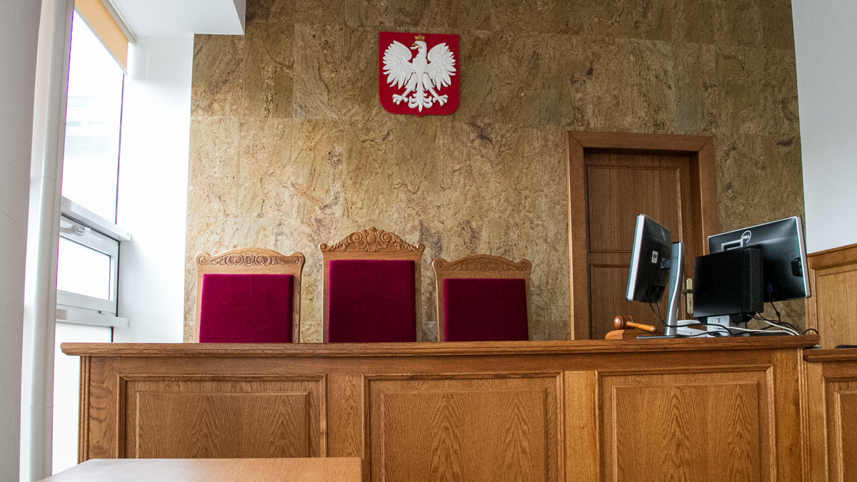 Kary po 25 lat więzienia wymierzył dziś bielski sąd okręgowy Radosławowi Ch. oraz braciom Pawłowi i Leszkowi Rz., którzy odpowiadali za brutalne zabójstwo bielszczanina. Wyrok nie jest prawomocny.