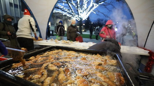 Na poczęstunek zapraszają Miasto Kraków wraz z Bartłomiejem Szczoczarzem z Gospodarstwa Rybackiego Dolina Będkowska. W tym roku odbędzie się trzecia edycja akcji.