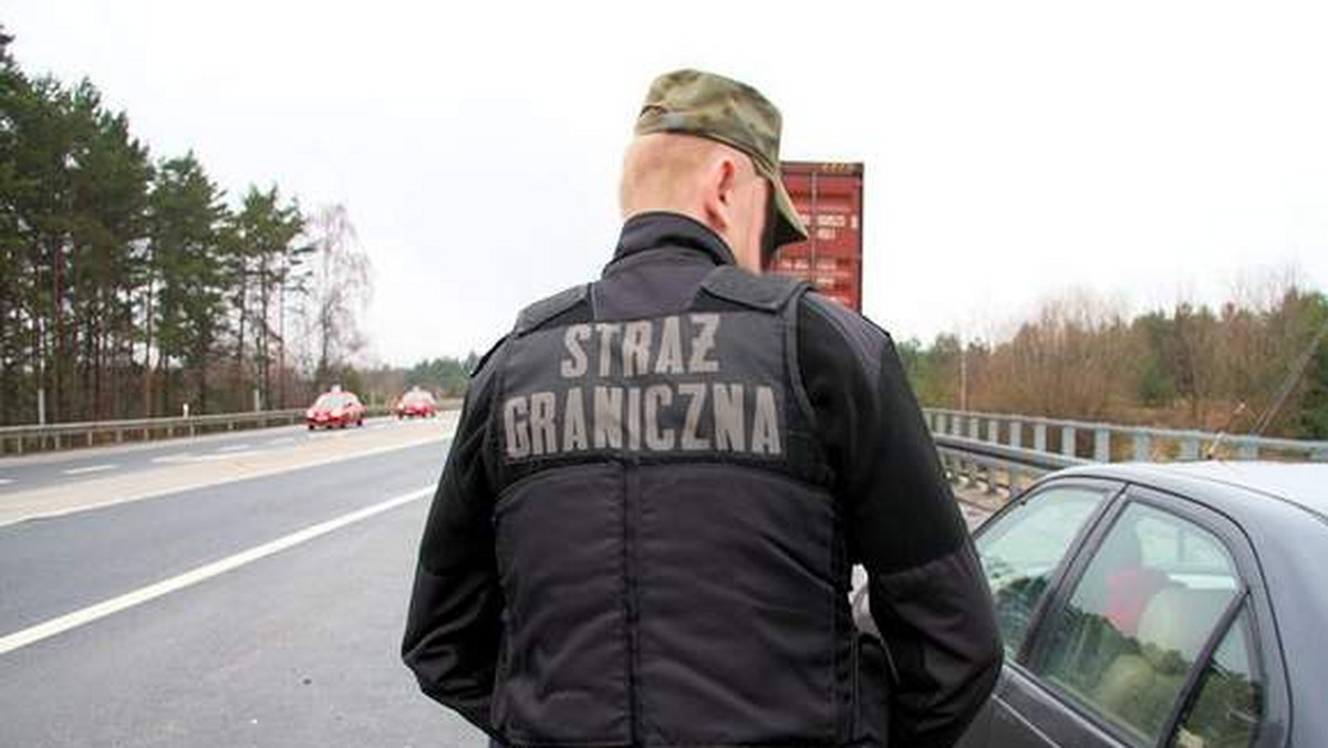 "Gazeta Lubuska": Funkcjonariusze straży granicznej w ciągu minionych dwóch dni, wspólne we współpracy z polską i niemiecką policją, odzyskała osiem skradzionych samochodów o wartości około 450 tys. zł.