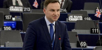 Duda pod ostrzałem. Sprawę bada prokurator