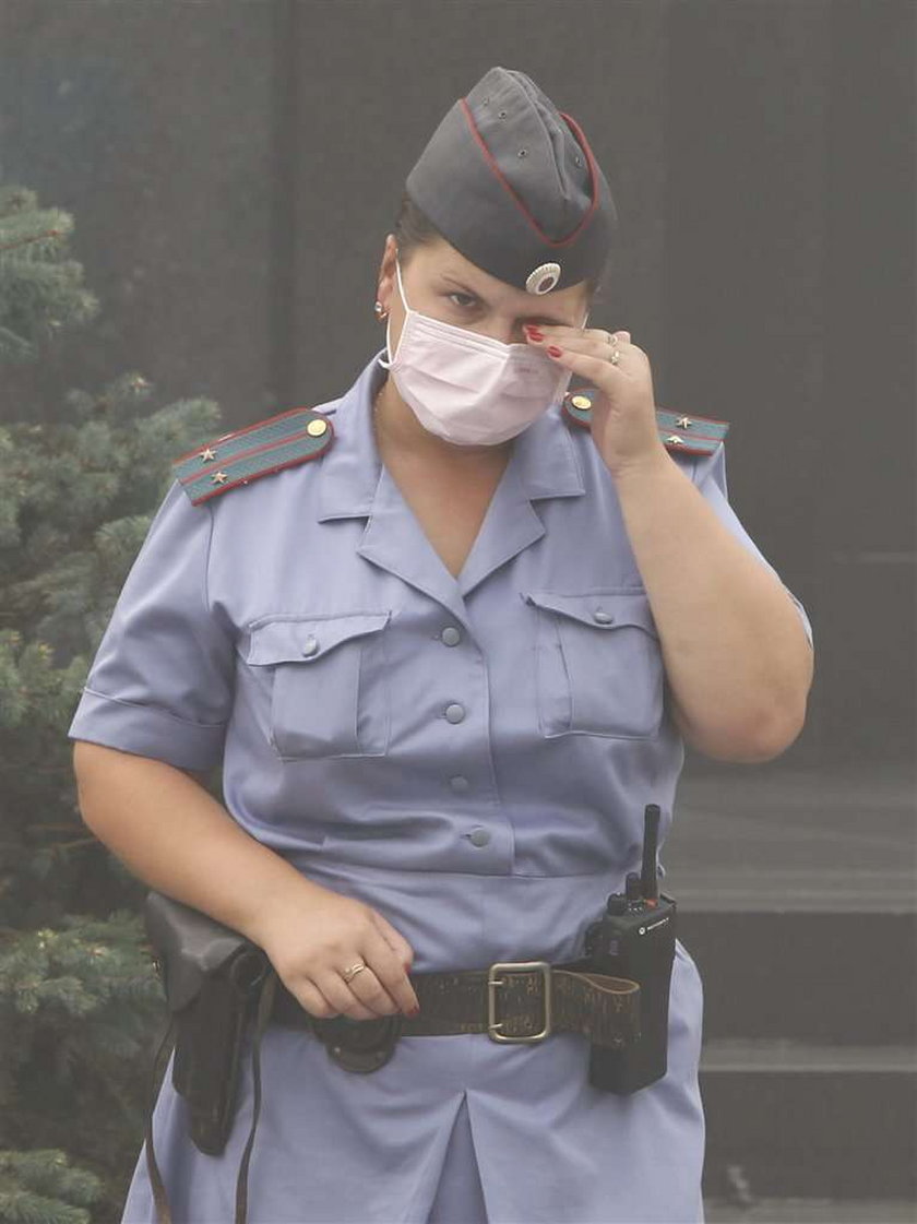 Gęsty smog sparaliżował międzynarodowe lotniska w stolicy Rosji