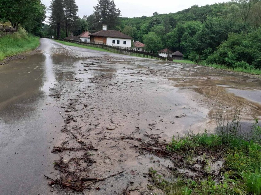 Brankovina kompleks, blato na parkingu