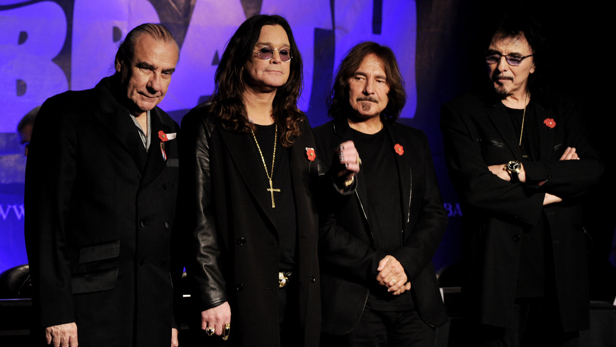Bill Ward postanowił odnieść się do wywiadu Ozzy’ego Osbourne’a, którego wokalista Black Sabbath udzielił magazynowi "Rolling Stone". Mówił w nim, że jest mu smutny z powodu braku udziału Warda w pożegnalnej trasie zespołu. Perkusista postanowił skomentować te słowa. Twierdzi, że Osbourne nie rozmawiał z nim od ponad czterech lat. Dodaje, że sam wyrażał chęć gry z zespołem, lecz jego propozycja została odrzucona.