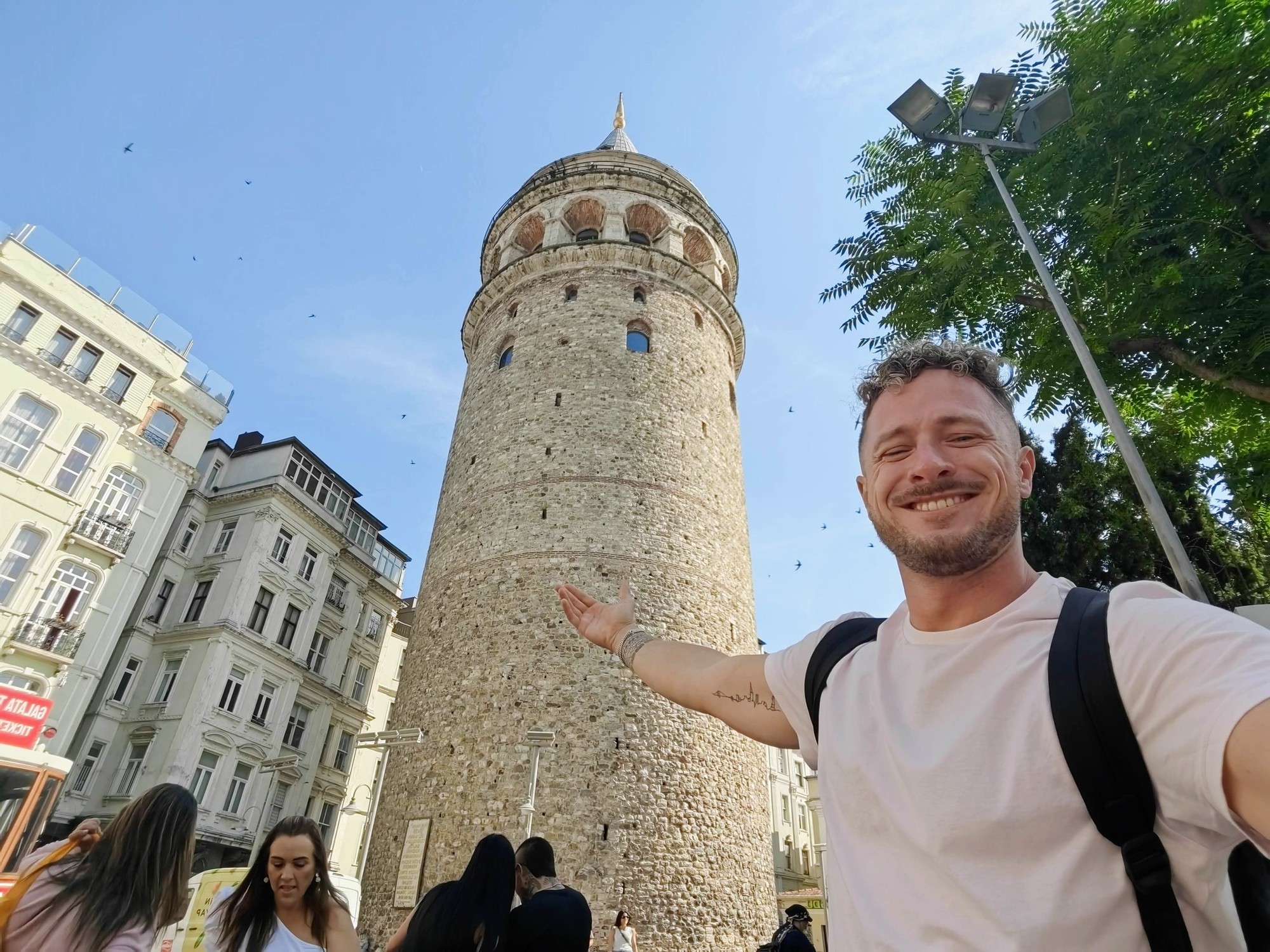 Influencer a cestovateľ Milan má cestovateľský blog Milan Bez Mapy.