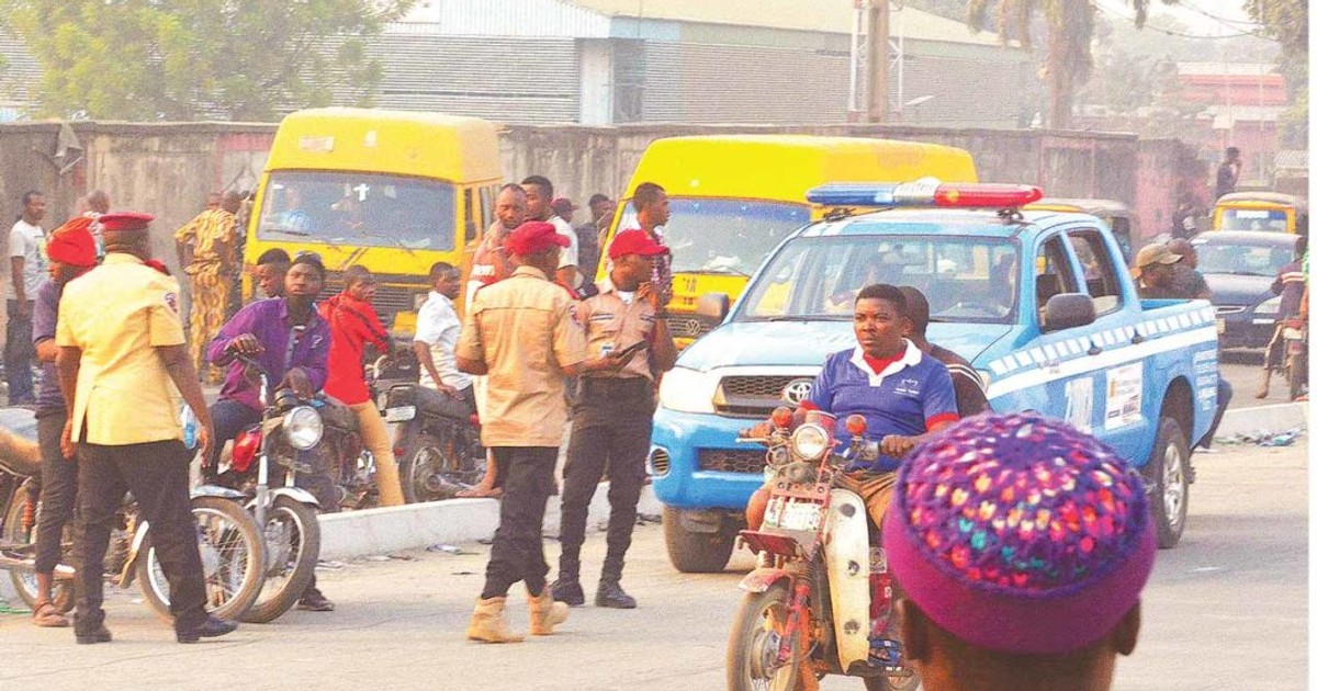 2 dead,1 sustains injury in auto crash on Abeokuta-Lagos Expressway - Vimarsana News