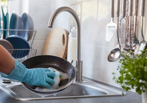 Kuhinjski pribor može da bude izvor bolesti ako se pravilno ne održava ili ne zameni na vreme