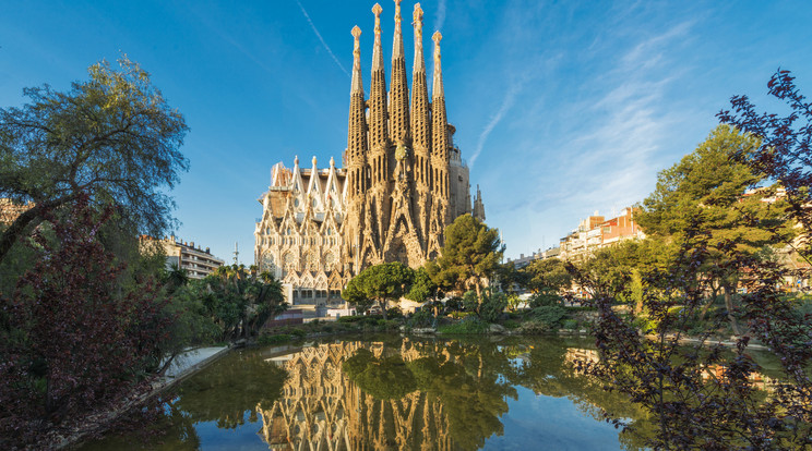 A La Sagrada Familia Barcelonában, Antoni Gaudí ikonikus, ám még befejezetlen műve / Fotó: Getty Images