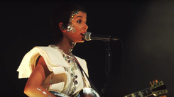 Brodka wydaje płytę z zapisem koncertu MTV Unplugged i rusza w Polskę. 'Varsovie' w tej wersji brzmi niezwykle [WIDEO]