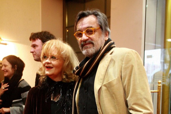 OVA LEPOTICA JE UNUKA DRAGANA NIKOLIĆA I MILENE DRAVIĆ Nisu imali dece: "Nadoknadila sve ono što mi nismo imali"