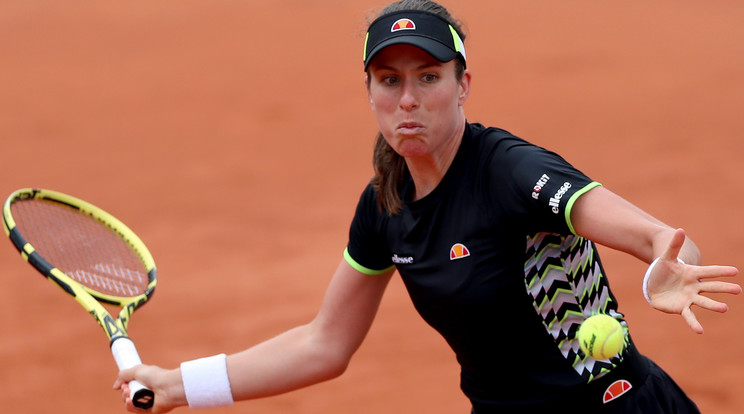 A brit Johanna Konta a cseh Marketa Vondrousova ellen játszik a francia nyílt teniszbajnokság női egyesének elődöntőjében. / Fotó: MTI/EPA/Yoan Valat