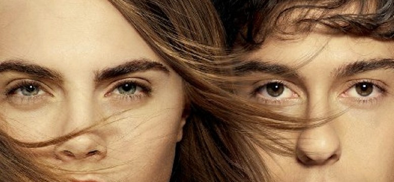 Zakochać się... Cara Delevingne, miłość i tajemnice w papierowych miastach [ZDJĘCIA]