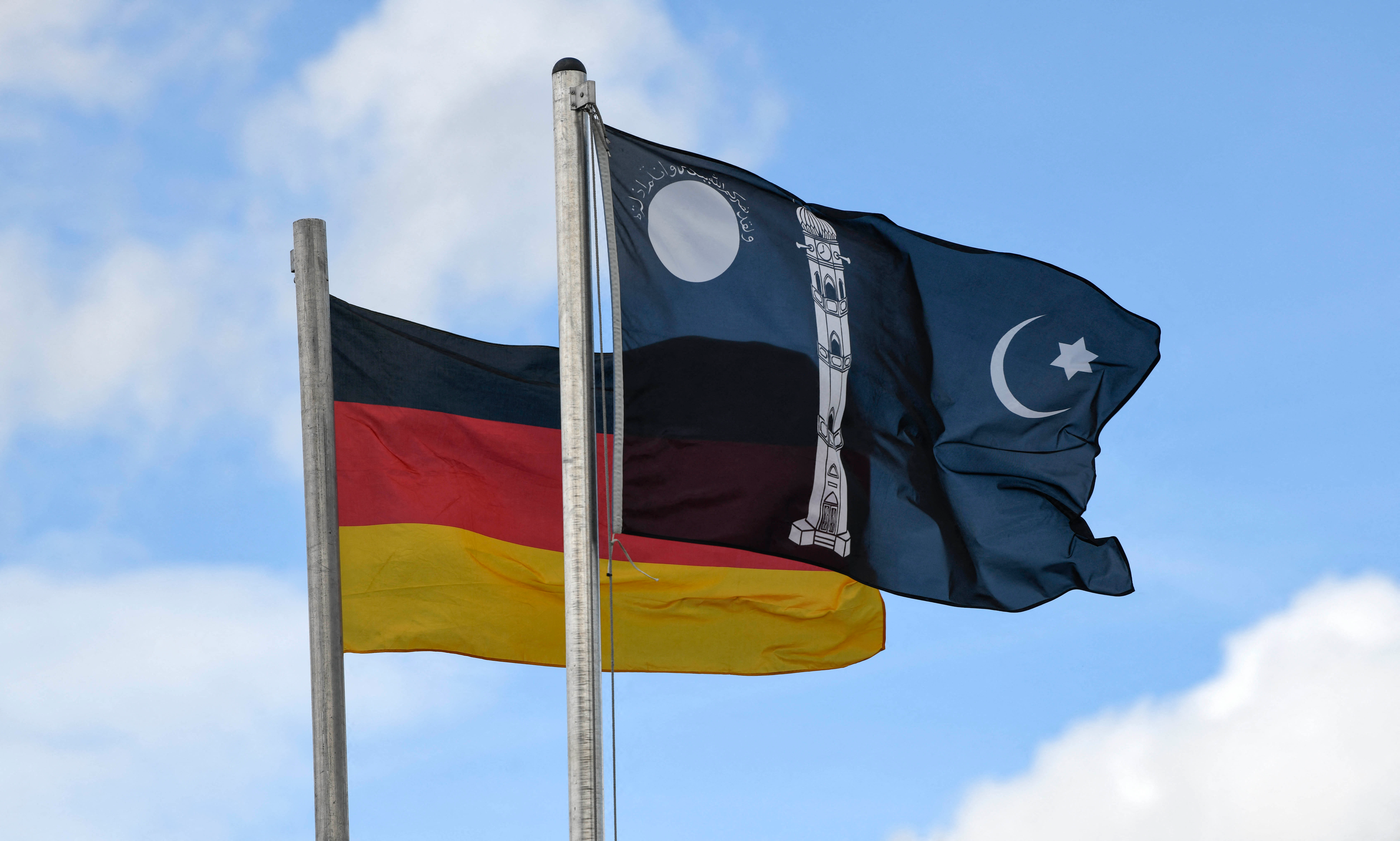 Anti-Muslim sentiment: 4 in 10 Britons see negative impact