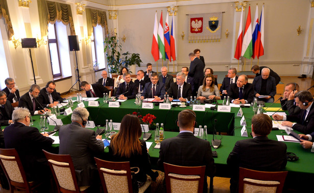 Podczas rozmowy z dziennikarzami Kuchciński podkreślił, że przewodniczący parlamentów grupy V4 zastanawiali się również nad wzmocnieniem współpracy w ramach Grupy Wyszehradzkiej