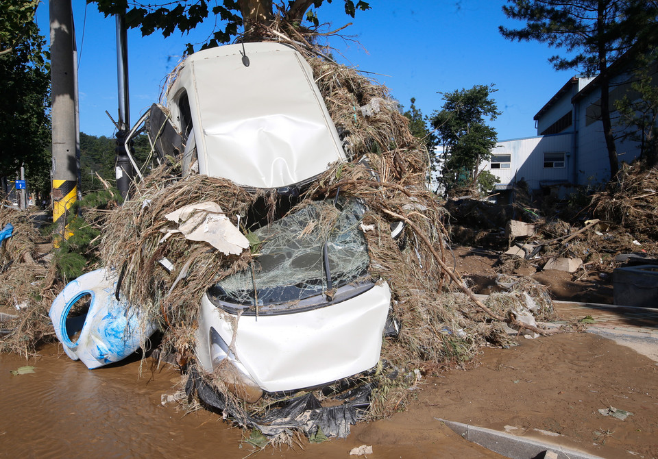 Korea Płd. Co najmniej 10 ofiar śmiertelnych tajfunu Hinnamnor; 7 osób utonęło na parkingu
