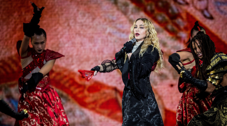 Madonna közösségi oldalán mutatta meg mennyire boldog a család /Fotó:Northfotó