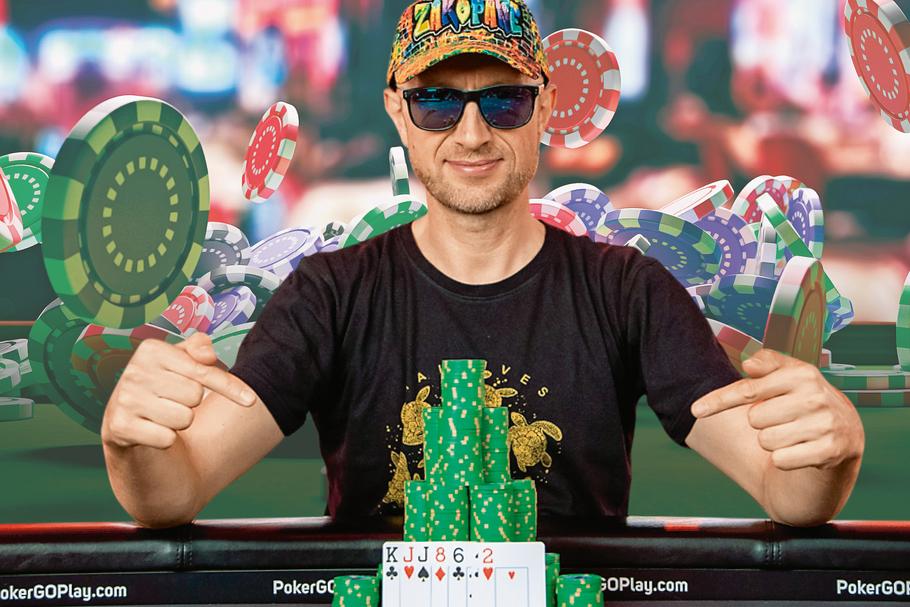 Marcin Horecki jest pierwszym pokerzystą z Polski, który zdobył złotą bransoletkę, prestiżowe wyróżnienie na World Series of Poker, pokerowych mistrzostwach świata.